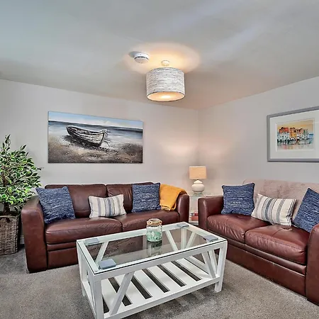 Cozy 2-bedroom In Old Salt Loft *