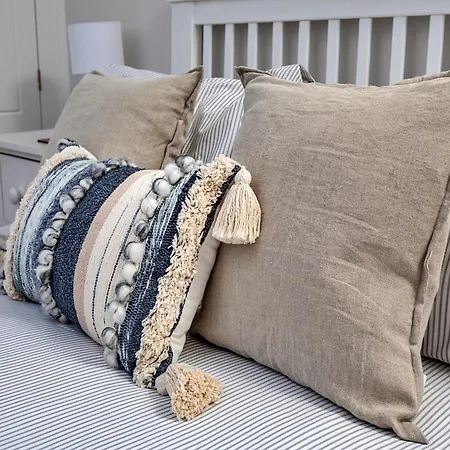 Cozy 2-bedroom In Old Salt Loft شقة ويتبي